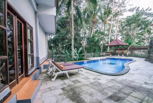Puri Saron Madangan