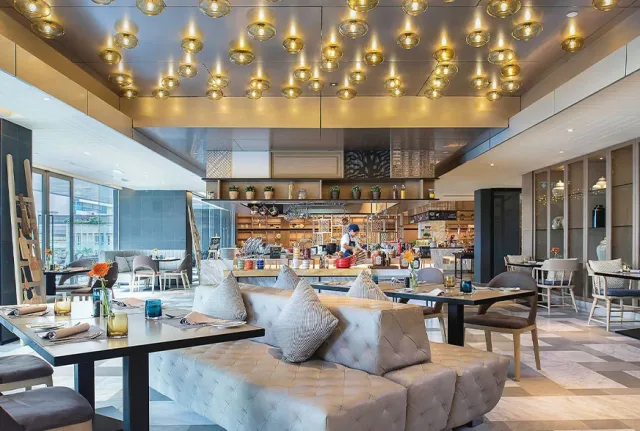 Holiday Inn Bangkok Sukhumvit